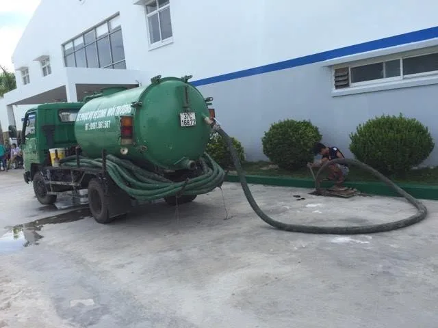rút hầm cầu không mùi