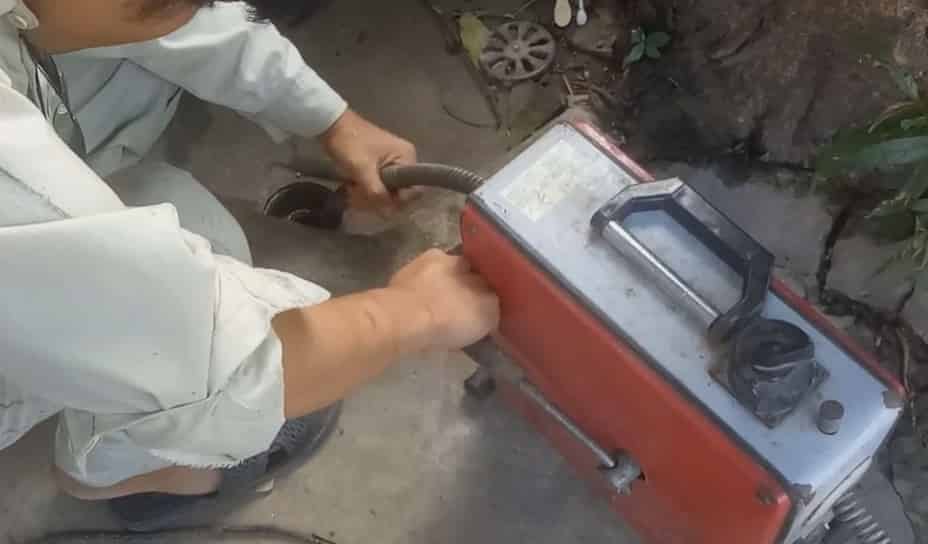 thông cống nghẹt giá re tân bình