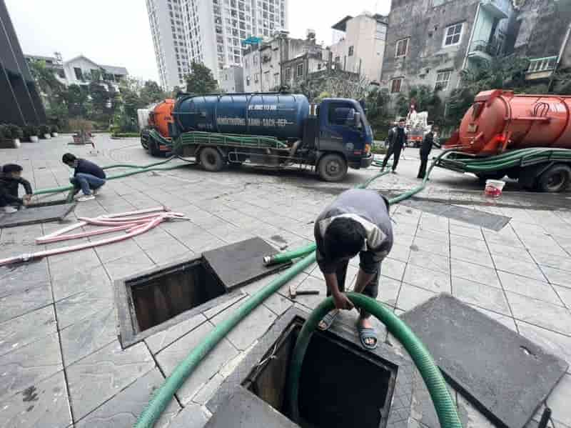 Hút bể phốt chung cư Linh Đàm